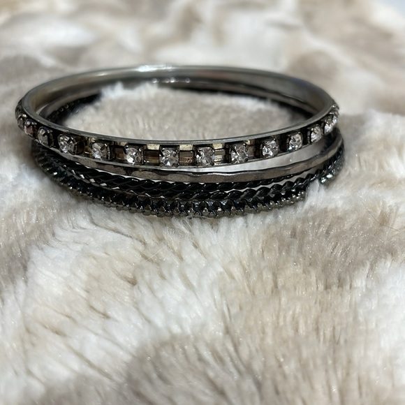 Set of dark colored bracelets (9) - Picture 5 of 7